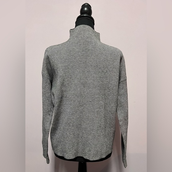 Cynthia Rowley VISCOSE Funnel SWEATER Medium - Picture 3 of 10